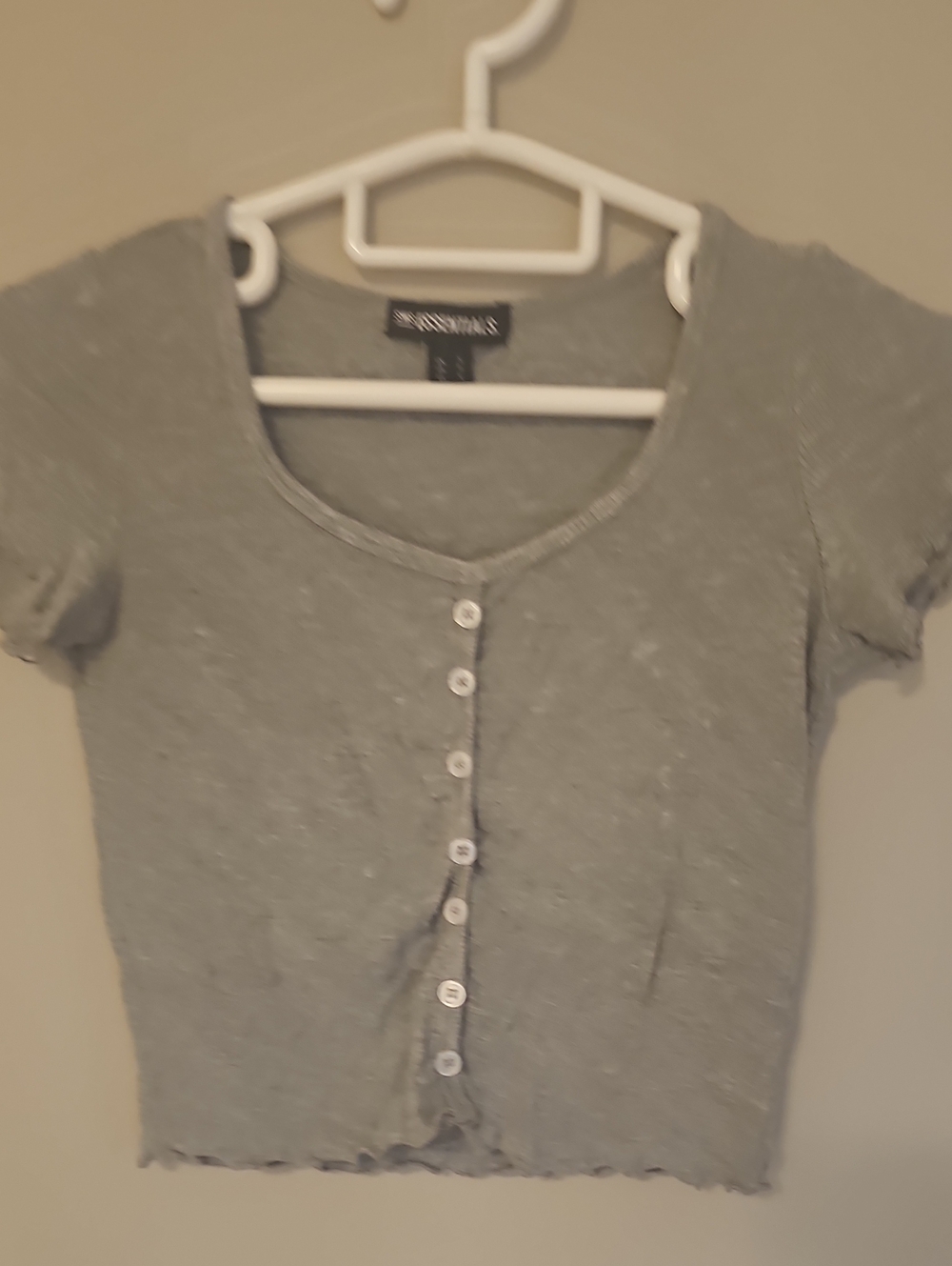 Womans Small Gray Short-Sleeve Button-Front Crop Top
